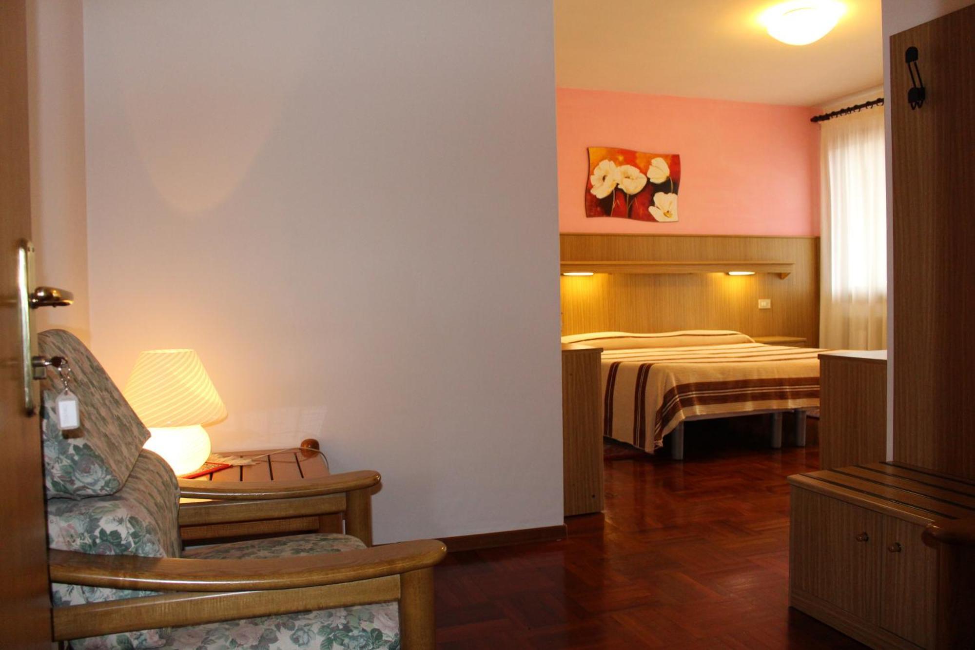 Hotel Ristorante Dotto Varago Cameră foto