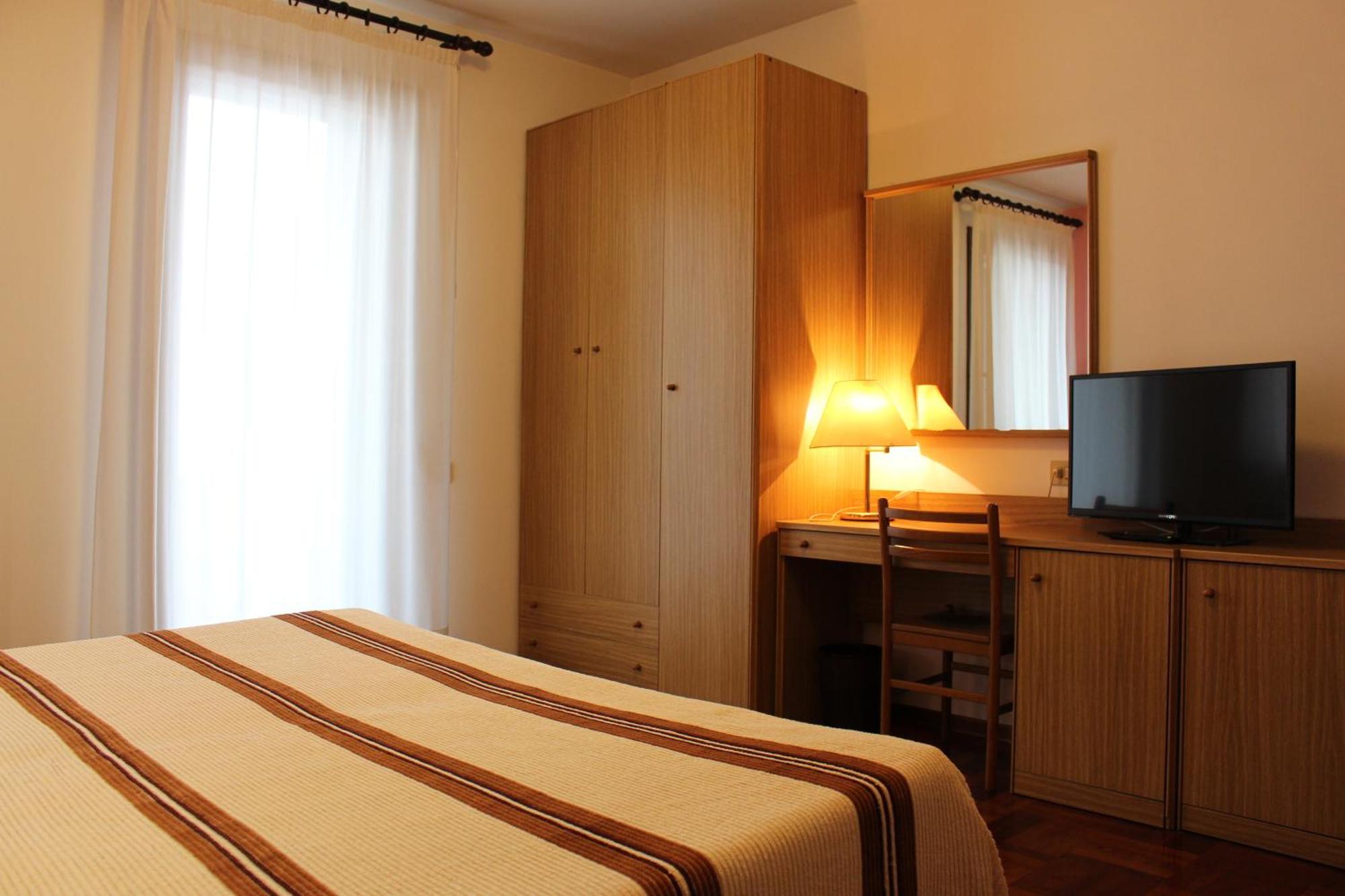 Hotel Ristorante Dotto Varago Cameră foto