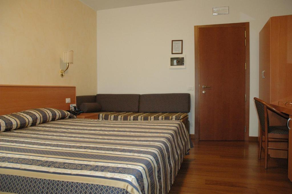 Hotel Ristorante Dotto Varago Cameră foto